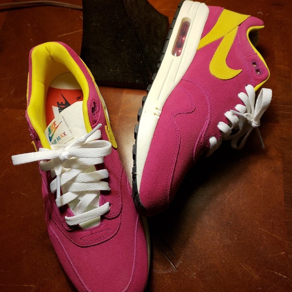 Nike Other - Mens Nike Sneakers